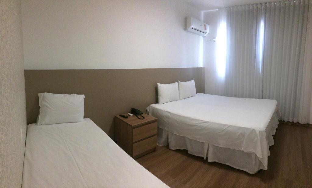 Lord Hotel Aeroporto Confins Vespasiano Rum bild
