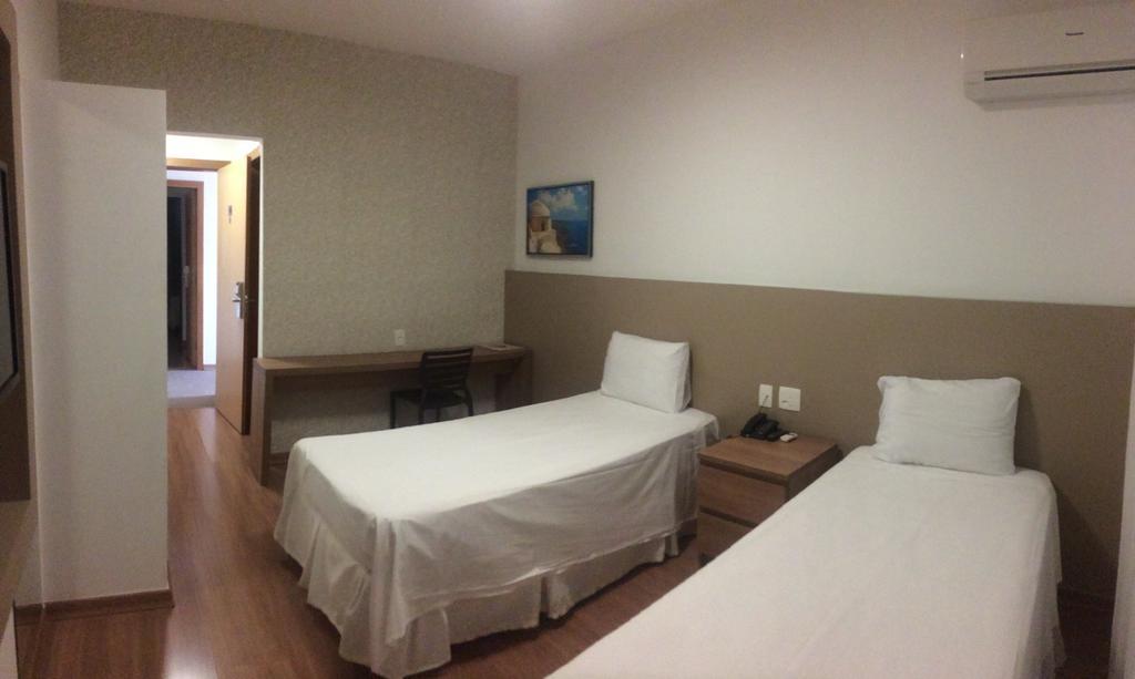 Lord Hotel Aeroporto Confins Vespasiano Rum bild