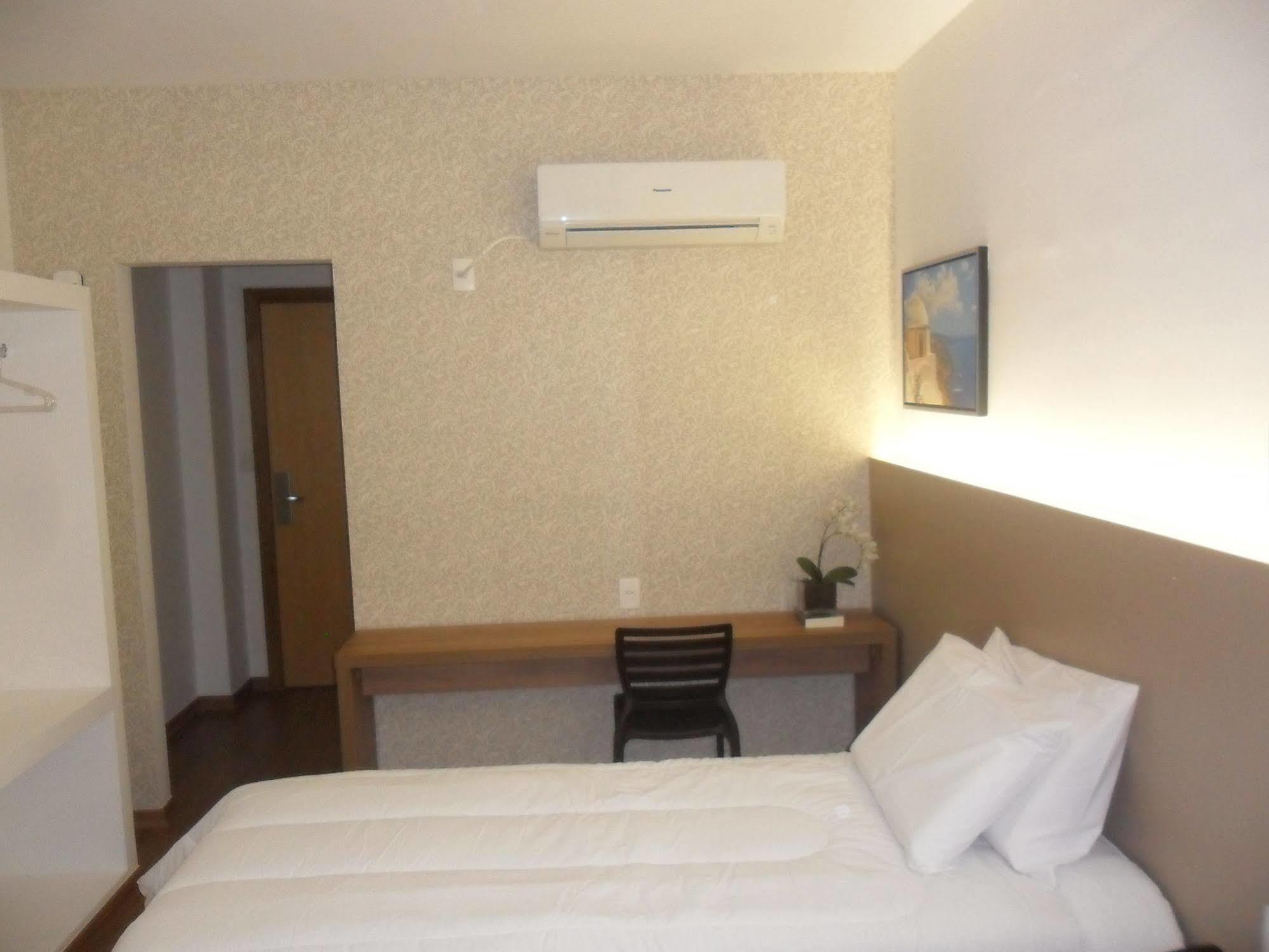 Lord Hotel Aeroporto Confins Vespasiano Exteriör bild